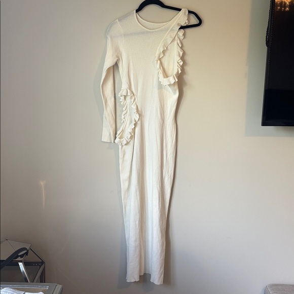 Elegant Cream Ruffle Dress Small - Picture 5 of 7